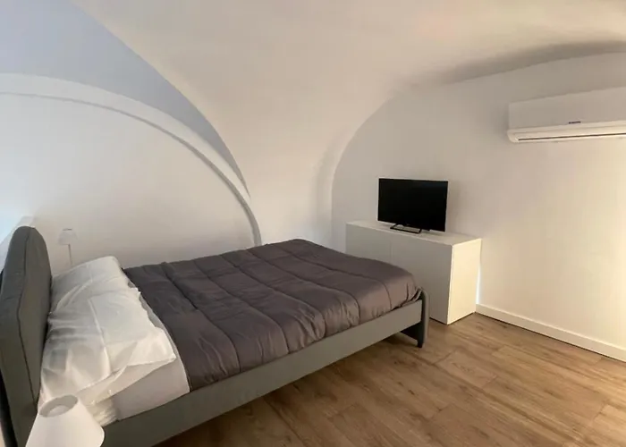 Carmelitani Center Apartment